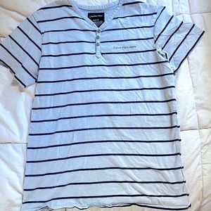 Calvin Klein Youth Boys Henley T-shirt Size Medium 10/12